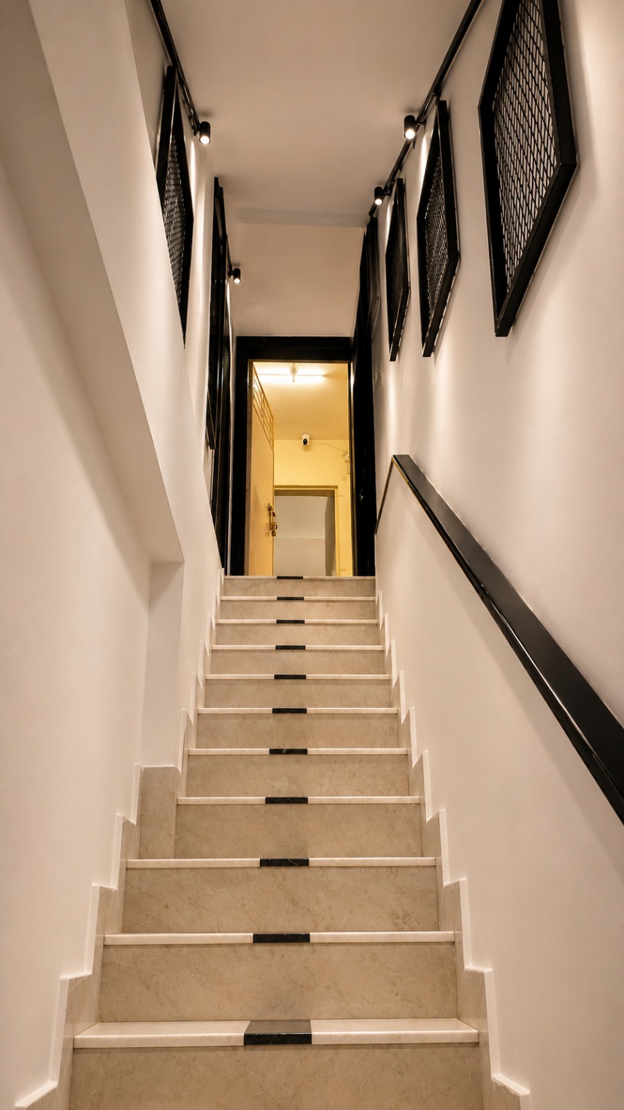  entry staircase